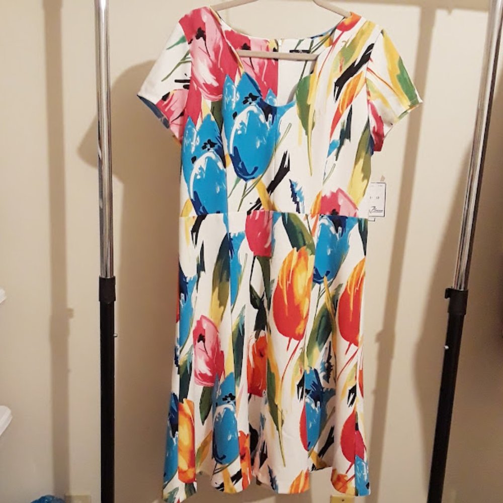 Phase 7 Seven Womens Spring Easter Tulip Flowers Dress (Size 12)